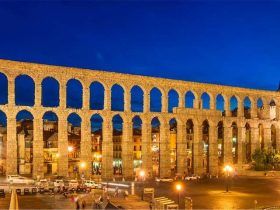 Acueducto de Segovia de Noche